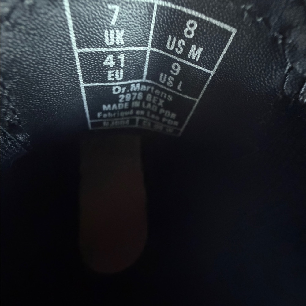 Doc Martens 2976 Smooth Leather Platform Chelsea Boots Men’s Sz 8 Women’s 9.5 - Picture 7 of 8